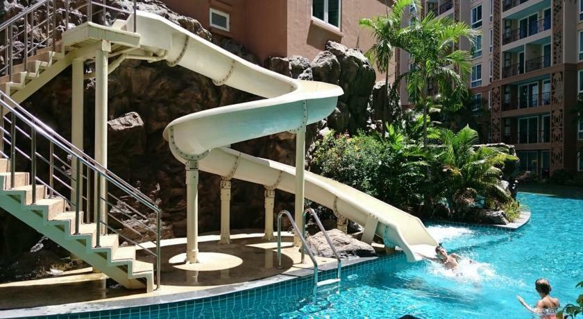Atlantis Condo Resort Jomtien Exterior photo